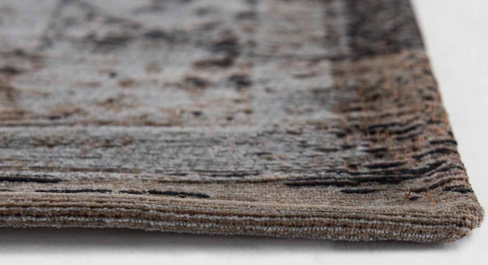 tapis Louis De Poortere CS 8257 Fading World Medaillon Grey Ebony side