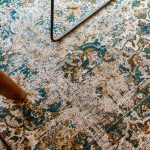 Louis De Poortere tapis CS 9127 Antiquarian Bakhtiari Fener interior 8