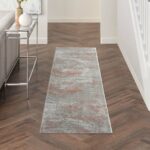 Nourison tapis Rustic Textures RUS15 LGYRS LIGHT GREY RUST 2x8 099446799319 interior 1