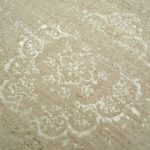 Louis De Poortere Tapis Fading World Medallion 9672 Milk Curry Zoom 1