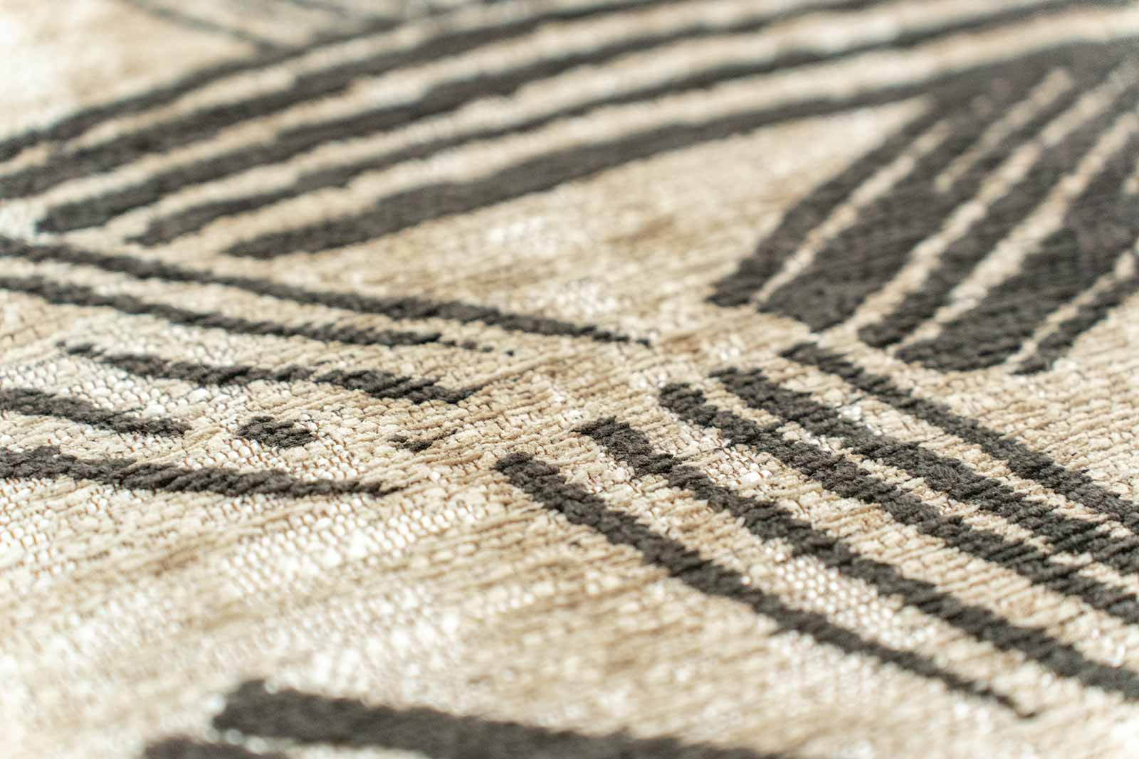 Louis De Poortere Tapis Meditation 2067 Kanji Slate Zoom 1