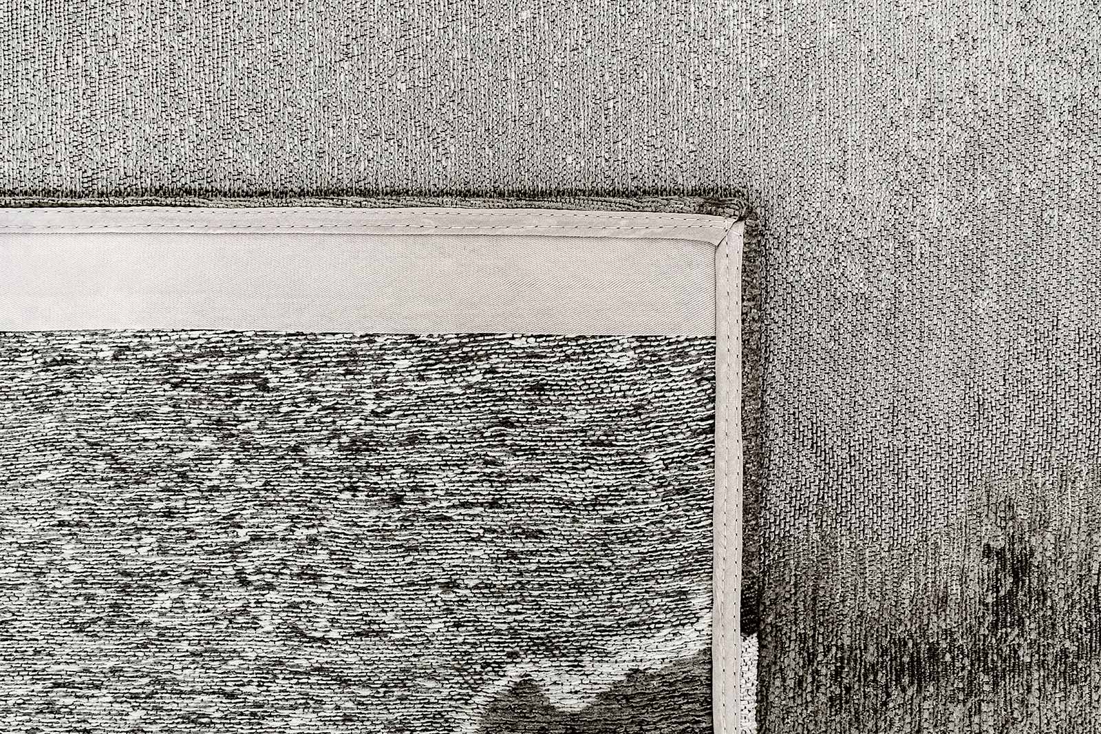Louis De Poortere Tapis Meditation 2083 Lagoon Black Shadow Back