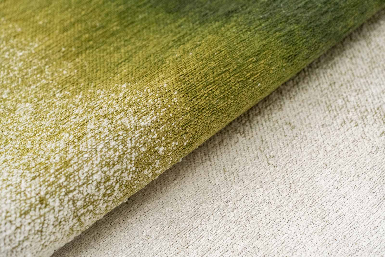 Louis De Poortere Tapis Meditation 2105 Drop Green Pepper Fold 2